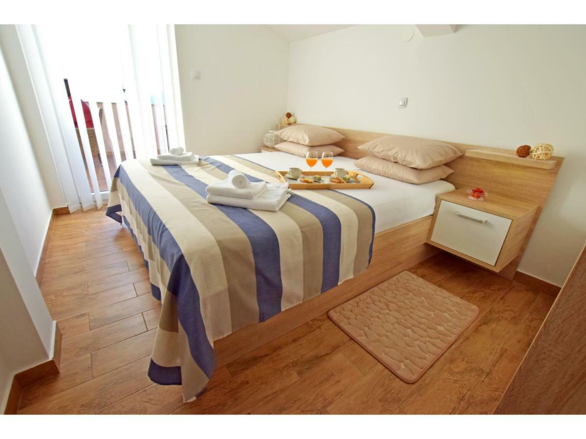 רובנסקה Apartment Dinko מראה חיצוני תמונה
