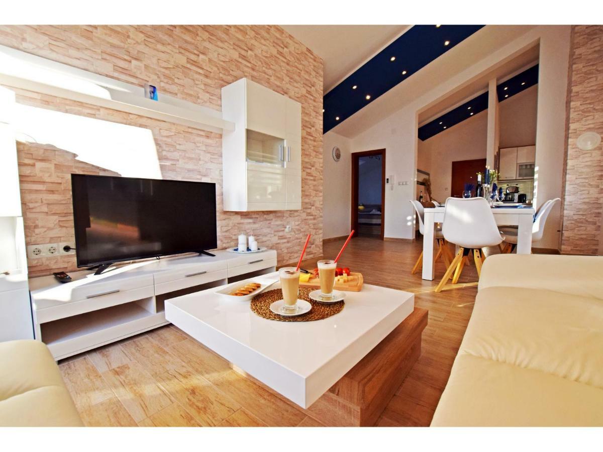 רובנסקה Apartment Dinko מראה חיצוני תמונה